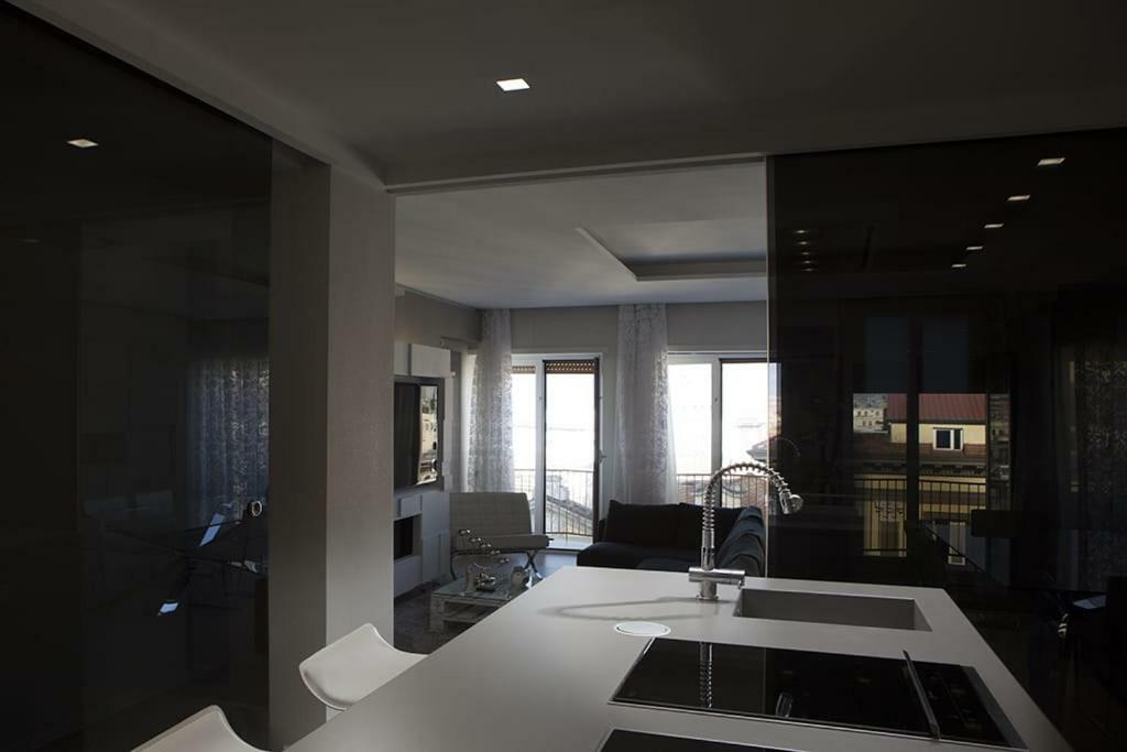 Crystal Skyline Neapolis Apartment Ngoại thất bức ảnh